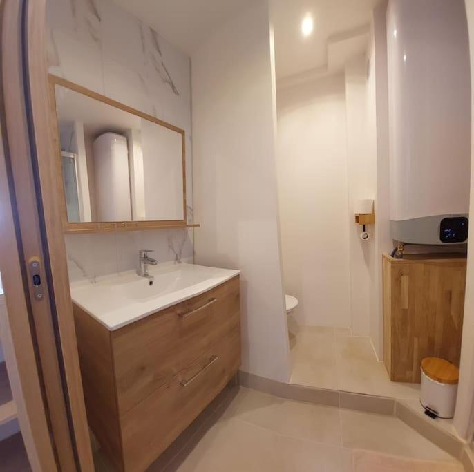 Front De Mer - Emplacement Prise Au Calme - T2 Moderne Et Entierement Climatise - Tout A Pieds ซานารี-ซูร์-แมร์ ภายนอก รูปภาพ