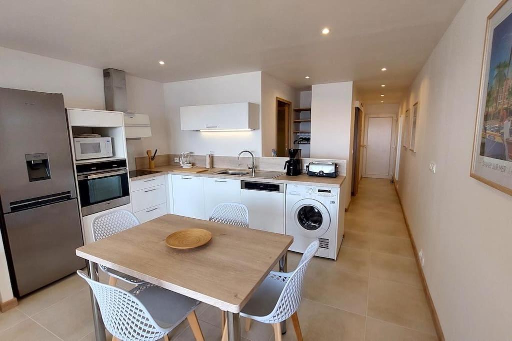 Front De Mer - Emplacement Prise Au Calme - T2 Moderne Et Entierement Climatise - Tout A Pieds ซานารี-ซูร์-แมร์ ภายนอก รูปภาพ